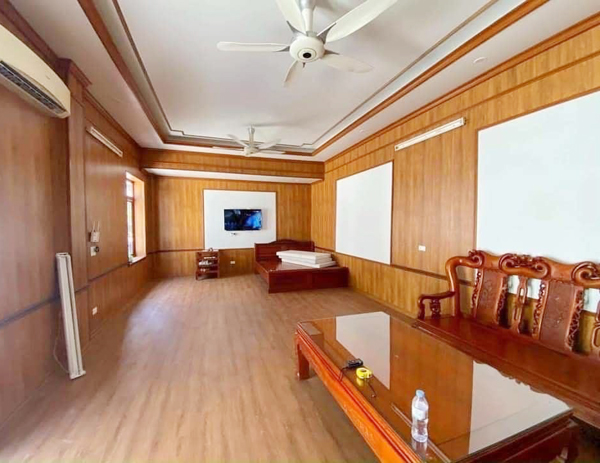  Trần và tường nhựa nano
