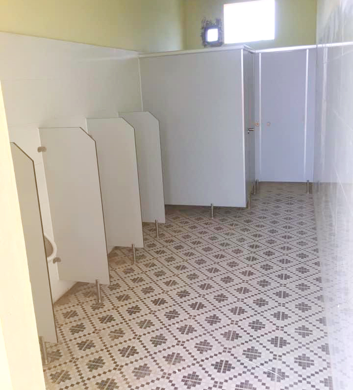  vách ngăn vệ sinh compac HPL